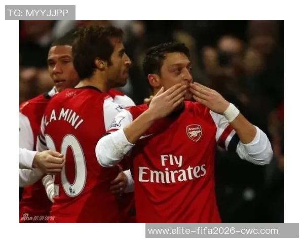 足球场上的飞吻庆祝动作展现激情与爱意的完美结合 足球场上的飞吻庆祝动作展现激情与爱意的完美结合