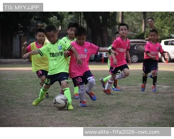 足球课堂导入新方式提升学生兴趣与参与度的有效策略探讨